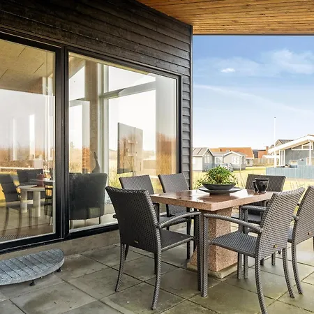 Lovely With Fjord View And Wilderness Bath Feriehus *