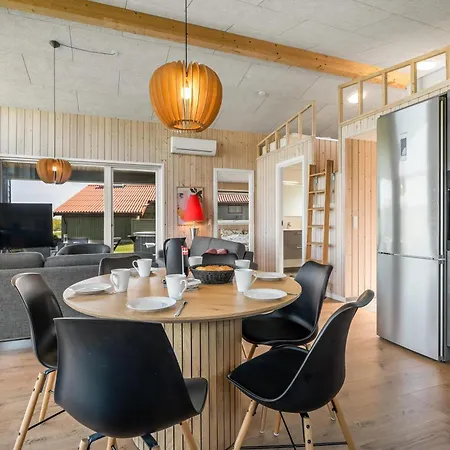 Lovely With Fjord View And Wilderness Bath