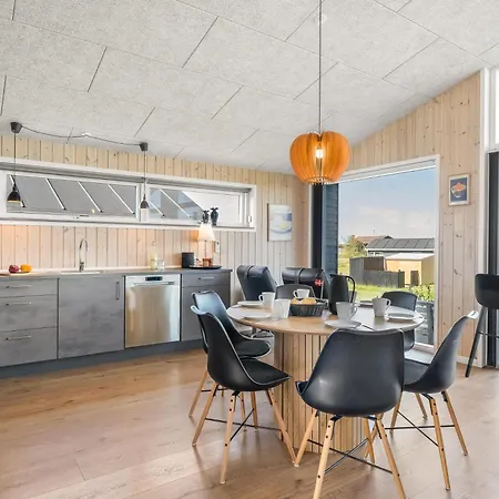Feriehus Lovely With Fjord View And Wilderness Bath Vinderup