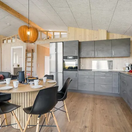 Lovely With Fjord View And Wilderness Bath Vinderup
