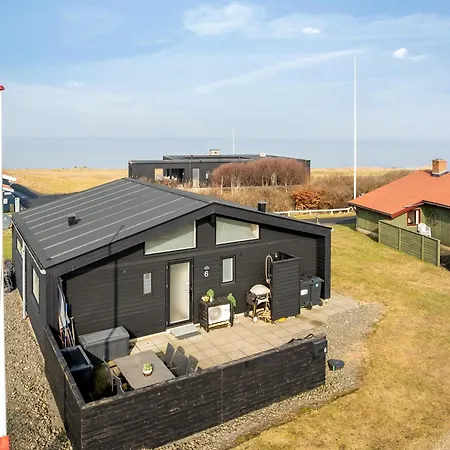 Lovely With Fjord View And Wilderness Bath Feriehus Vinderup