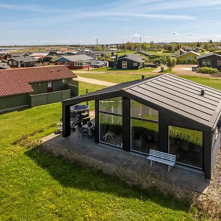 Feriehus Lovely With Fjord View And Wilderness Bath *